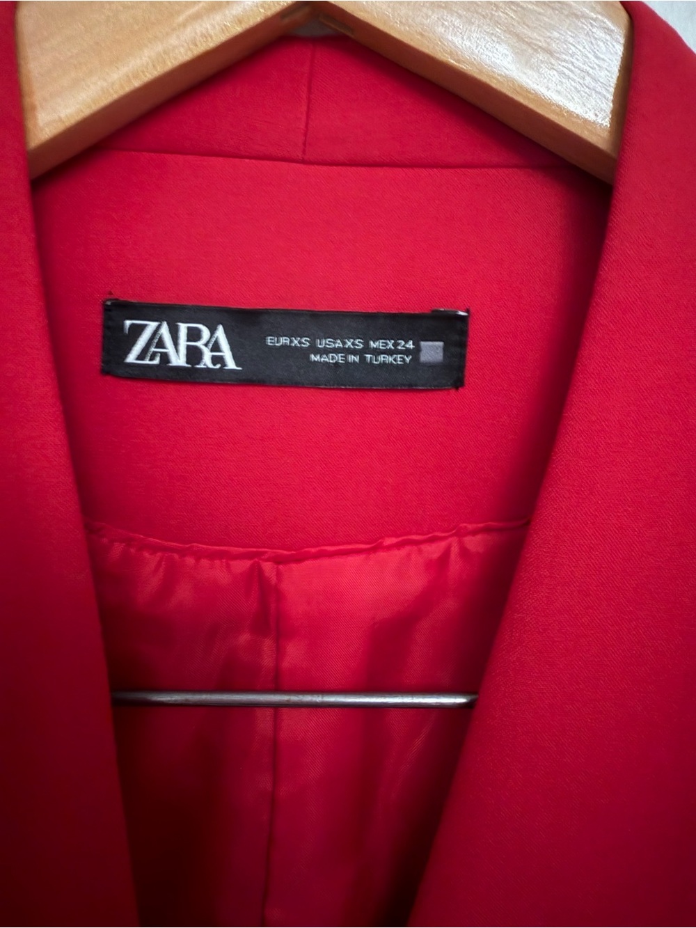 Zara Red Sleeveless Double-Breasted Blazer & Tapered Pants Set - Picture 11 of 12